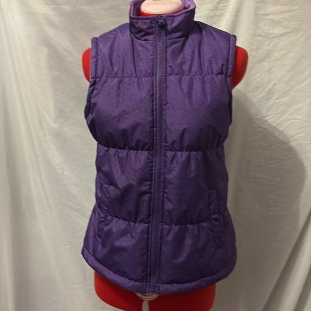 Northern expedition puffer vest in purple